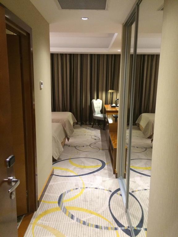 كابتشاجاي Royal Plaza Hotel And Casino الغرفة الصورة